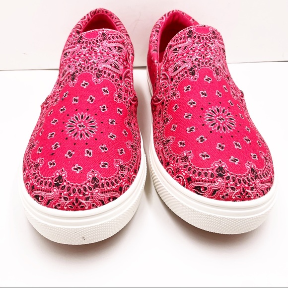 🆕{Steve Madden} Coulter Red Paisley Print Slip-On Sneakers - Picture 7 of 16